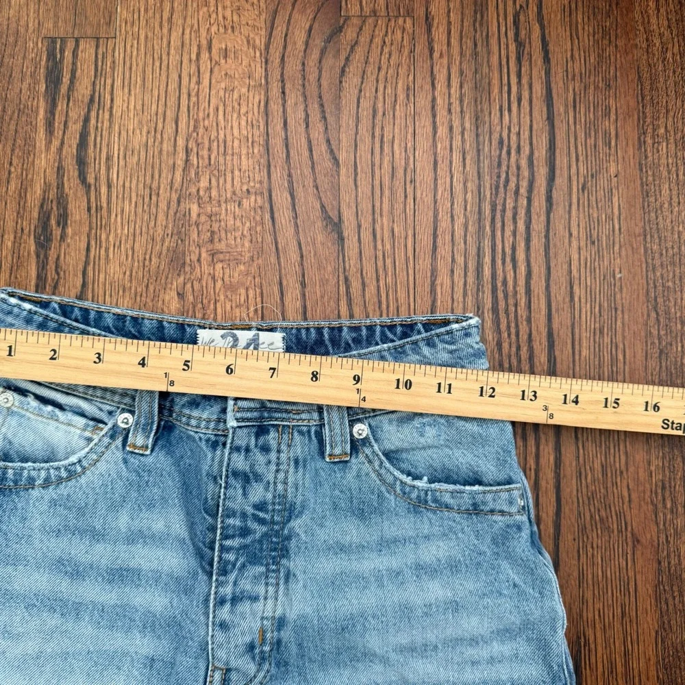 We The Free Ripped High Rise Straight Leg‎ Jeans Light Wash Distressed 24 Baggy